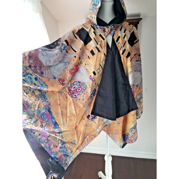 Gustav Klimt The Kiss Galleria Rain Cape w/Hood Travel Pouch Reversible One Size - Picture 5 of 14